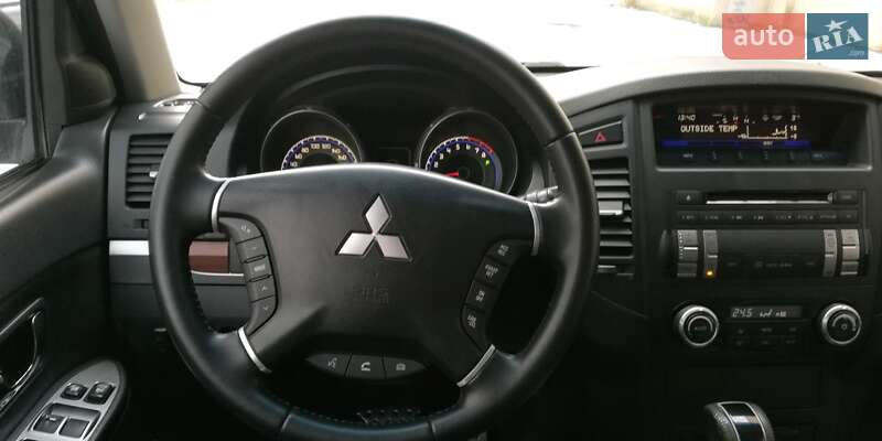 Позашляховик / Кросовер Mitsubishi Pajero Wagon 2011 в Харкові