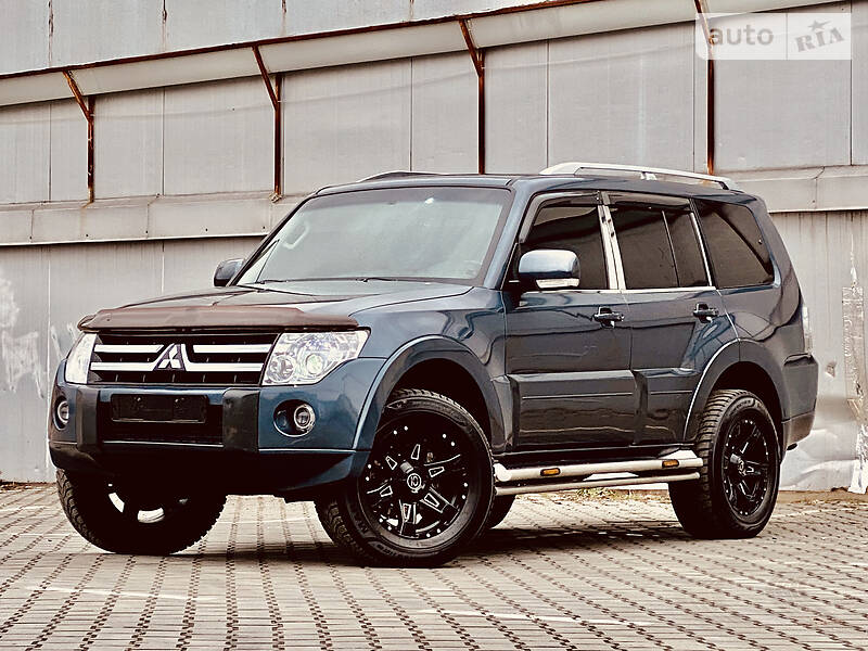 Позашляховик / Кросовер Mitsubishi Pajero Wagon 2008 в 