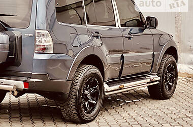 Позашляховик / Кросовер Mitsubishi Pajero Wagon 2008 в 