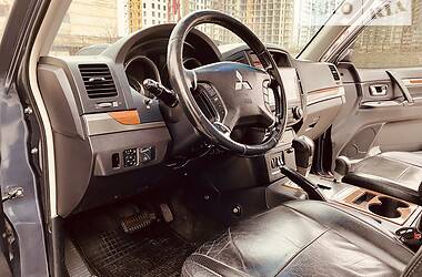 Позашляховик / Кросовер Mitsubishi Pajero Wagon 2008 в 