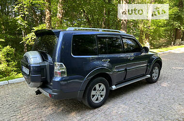 Внедорожник / Кроссовер Mitsubishi Pajero Wagon 2009 в Черновцах
