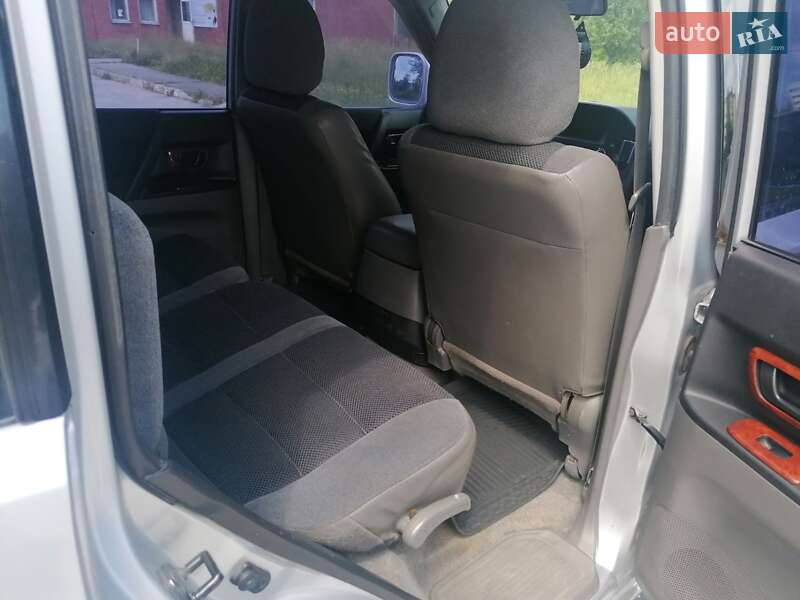 Позашляховик / Кросовер Mitsubishi Pajero Wagon 2000 в Звягелі