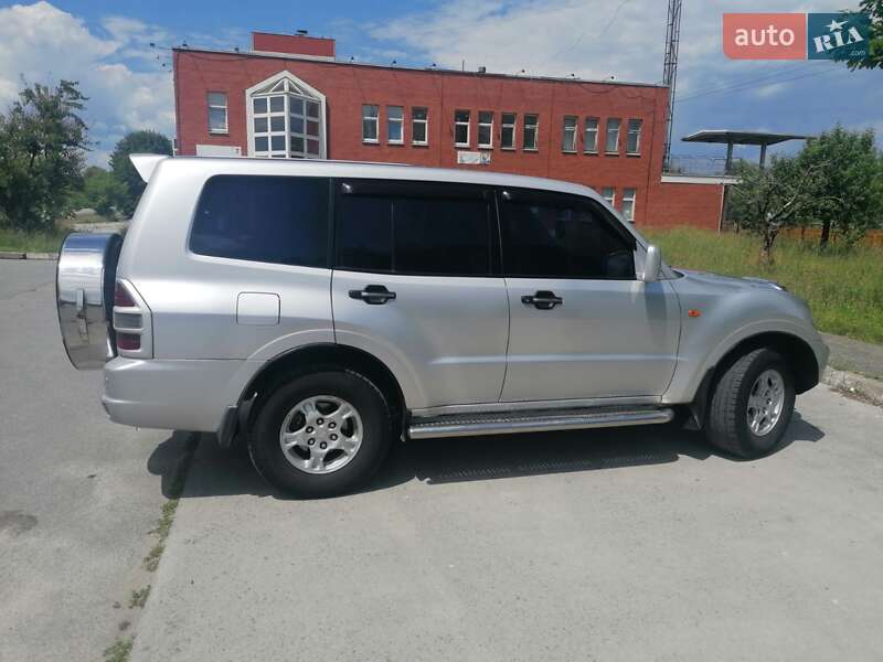 Позашляховик / Кросовер Mitsubishi Pajero Wagon 2000 в Звягелі