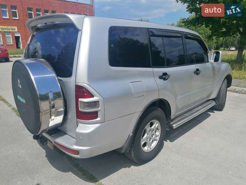 Позашляховик / Кросовер Mitsubishi Pajero Wagon 2000 в Звягелі