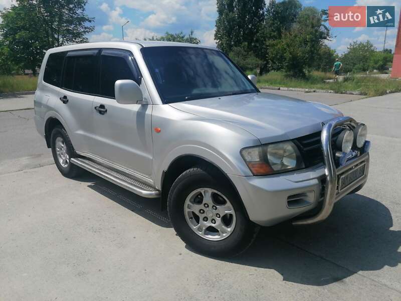 Позашляховик / Кросовер Mitsubishi Pajero Wagon 2000 в Звягелі