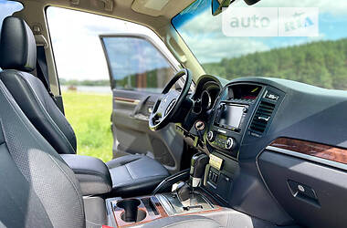 Позашляховик / Кросовер Mitsubishi Pajero Wagon 2013 в Чернігові