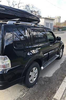 Внедорожник / Кроссовер Mitsubishi Pajero Wagon 2007 в Киеве