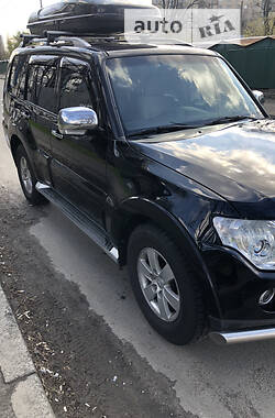 Внедорожник / Кроссовер Mitsubishi Pajero Wagon 2007 в 