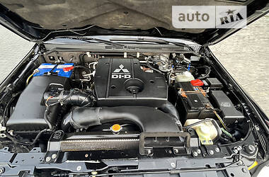 Внедорожник / Кроссовер Mitsubishi Pajero Wagon 2008 в 