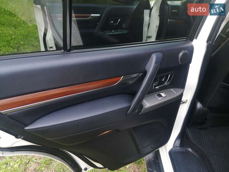 Внедорожник / Кроссовер Mitsubishi Pajero Wagon 2011 в Великой Александровке фото 13 Внедорожник / Кроссовер Mitsubishi Pajero Wagon 2011 в Великой Александровке