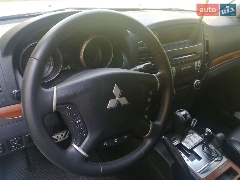 Внедорожник / Кроссовер Mitsubishi Pajero Wagon 2011 в Великой Александровке фото 21 Внедорожник / Кроссовер Mitsubishi Pajero Wagon 2011 в Великой Александровке