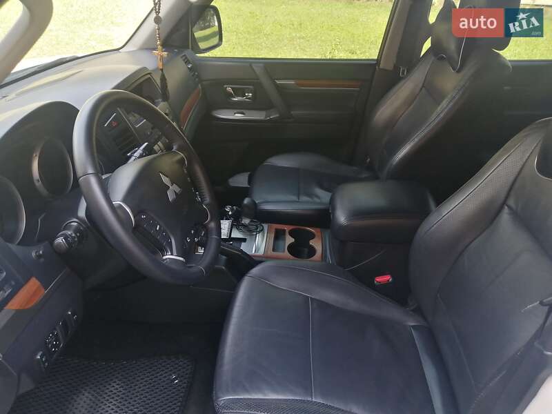 Внедорожник / Кроссовер Mitsubishi Pajero Wagon 2011 в Великой Александровке фото 22 Внедорожник / Кроссовер Mitsubishi Pajero Wagon 2011 в Великой Александровке