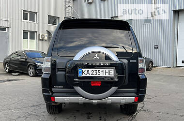 Позашляховик / Кросовер Mitsubishi Pajero Wagon 2012 в Києві
