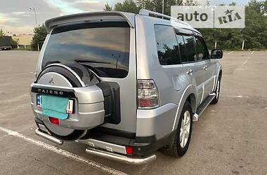 Внедорожник / Кроссовер Mitsubishi Pajero Wagon 2008 в Киеве