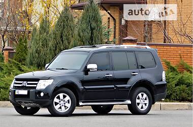 Внедорожник / Кроссовер Mitsubishi Pajero Wagon 2009 в 