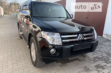 Внедорожник / Кроссовер Mitsubishi Pajero Wagon 2008 в 