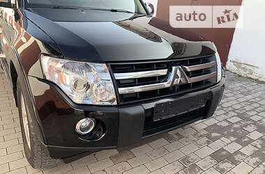 Внедорожник / Кроссовер Mitsubishi Pajero Wagon 2008 в 