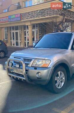 Внедорожник / Кроссовер Mitsubishi Pajero Wagon 2003 в 