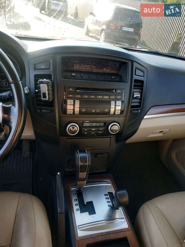 Внедорожник / Кроссовер Mitsubishi Pajero Wagon 2007 в Иршаве