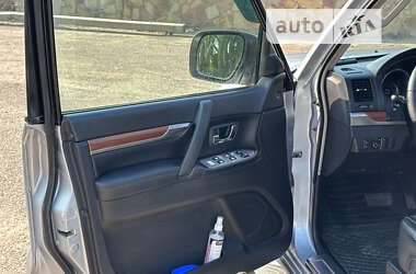 Внедорожник / Кроссовер Mitsubishi Pajero Wagon 2007 в 