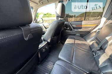 Внедорожник / Кроссовер Mitsubishi Pajero Wagon 2007 в 