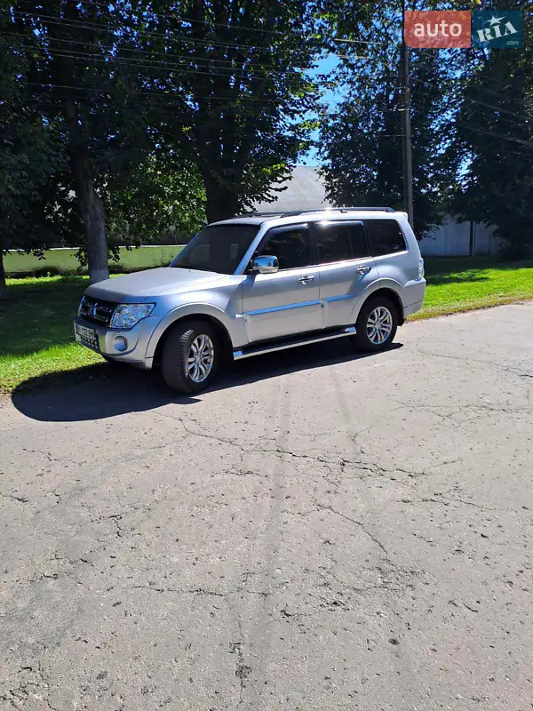 Mitsubishi Pajero Wagon