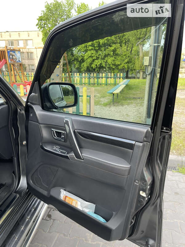 Позашляховик / Кросовер Mitsubishi Pajero Wagon 2013 в Дніпрі