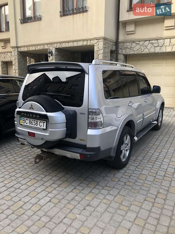 Mitsubishi Pajero Wagon 2008