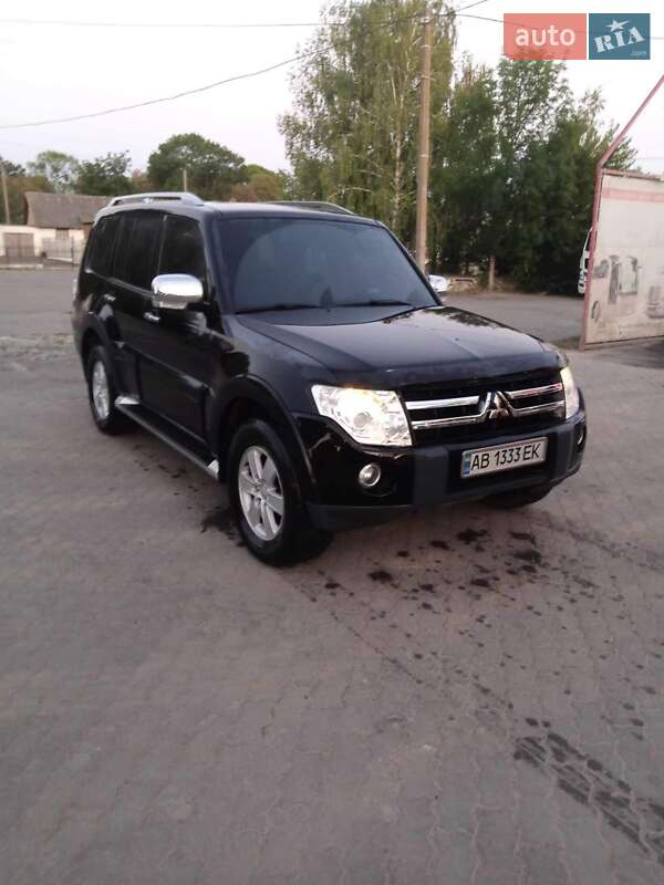 Внедорожник / Кроссовер Mitsubishi Pajero Wagon 2008 в 