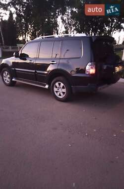 Внедорожник / Кроссовер Mitsubishi Pajero Wagon 2008 в 