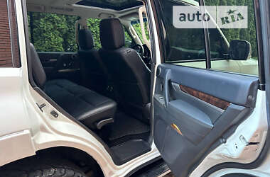 Внедорожник / Кроссовер Mitsubishi Pajero Wagon 2013 в 
