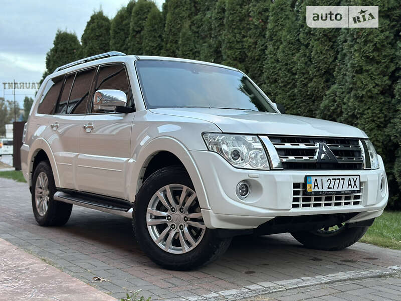Внедорожник / Кроссовер Mitsubishi Pajero Wagon 2013 в 