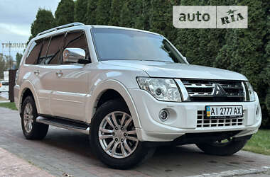 Внедорожник / Кроссовер Mitsubishi Pajero Wagon 2013 в 