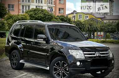 Внедорожник / Кроссовер Mitsubishi Pajero Wagon 2008 в 