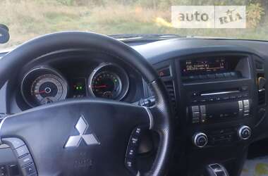Внедорожник / Кроссовер Mitsubishi Pajero Wagon 2008 в 