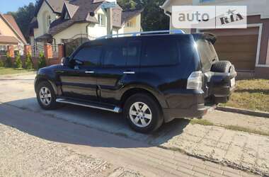 Внедорожник / Кроссовер Mitsubishi Pajero Wagon 2008 в 