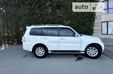 Внедорожник / Кроссовер Mitsubishi Pajero Wagon 2011 в Измаиле