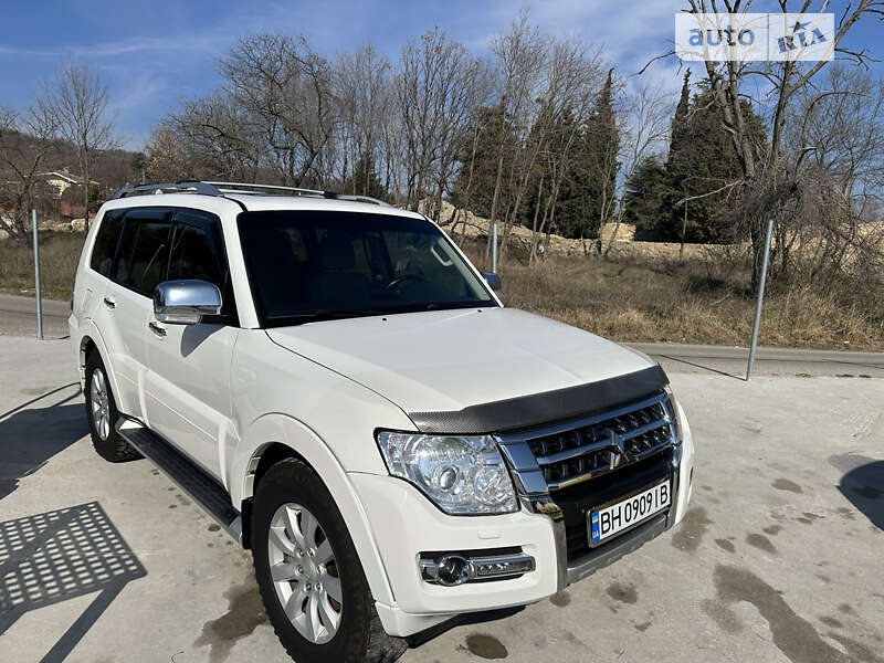 Внедорожник / Кроссовер Mitsubishi Pajero Wagon 2011 в Измаиле