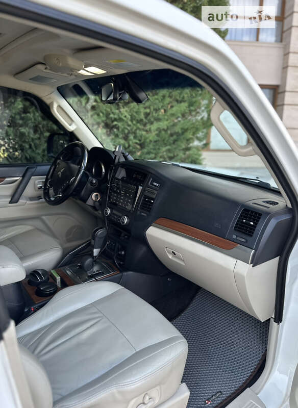 Внедорожник / Кроссовер Mitsubishi Pajero Wagon 2011 в Измаиле