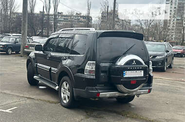 Внедорожник / Кроссовер Mitsubishi Pajero Wagon 2007 в Киеве