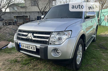 Внедорожник / Кроссовер Mitsubishi Pajero Wagon 2008 в Киеве