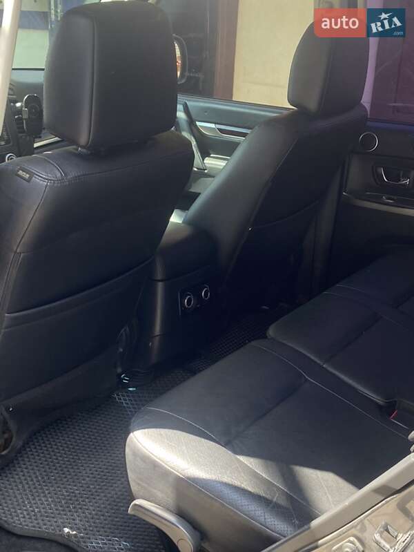 Внедорожник / Кроссовер Mitsubishi Pajero Wagon 2014 в Хмельницком