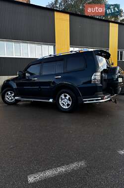 Позашляховик / Кросовер Mitsubishi Pajero Wagon 2007 в 