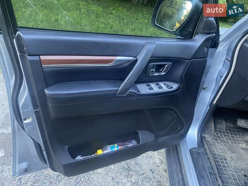 Внедорожник / Кроссовер Mitsubishi Pajero Wagon 2007 в Львове