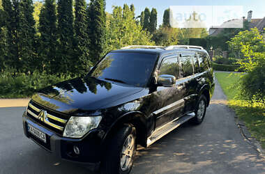 Позашляховик / Кросовер Mitsubishi Pajero Wagon 2007 в Києві