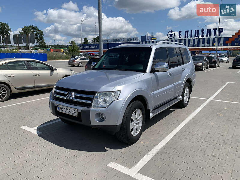 Позашляховик / Кросовер Mitsubishi Pajero Wagon 2008 в 