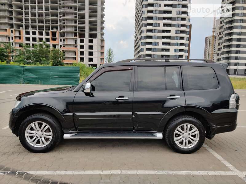 Позашляховик / Кросовер Mitsubishi Pajero Wagon 2012 в Києві фото 3 Позашляховик / Кросовер Mitsubishi Pajero Wagon 2012 в Києві