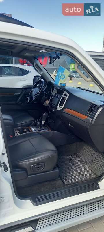 Внедорожник / Кроссовер Mitsubishi Pajero Wagon 2008 в Киеве