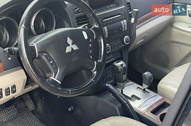 Внедорожник / Кроссовер Mitsubishi Pajero Wagon 2008 в 