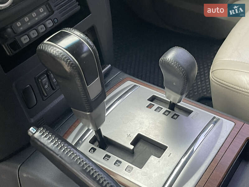 Позашляховик / Кросовер Mitsubishi Pajero Wagon 2008 в Броварах